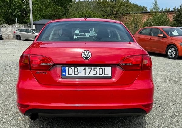 Volkswagen Jetta cena 24900 przebieg: 185000, rok produkcji 2011 z Kargowa małe 781